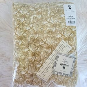 Kate Quinn Evergreen Pinecone Circle Quilt